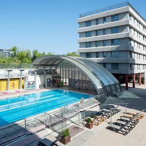 Hotel apartamentowy Airport Suites, Affiliated By Melia